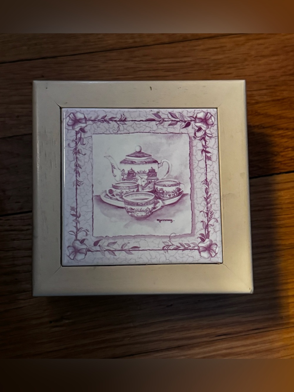 Vintage wooden Trinket Box w/Tile Inlay